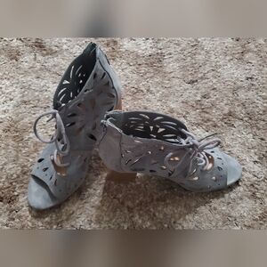 SALE **Grey Women's Lace-Up Cutout Shoes**